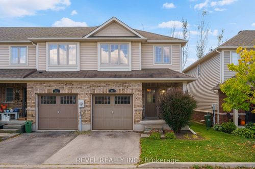 35-222 Fall Fair Way, Binbrook, ON, L0R1C0 | Card Image