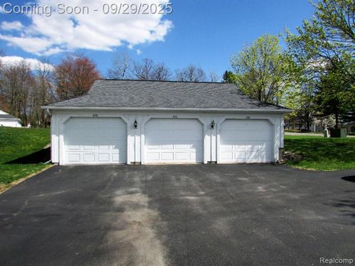 350 Butler Ct, Marshall, MI, 49068-1171 | Card Image