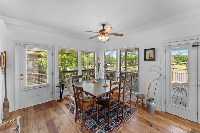 17653 Cove Ln, House other with 3 bedrooms, 3 bathrooms and 4 parking in Denham Springs LA | Image 8