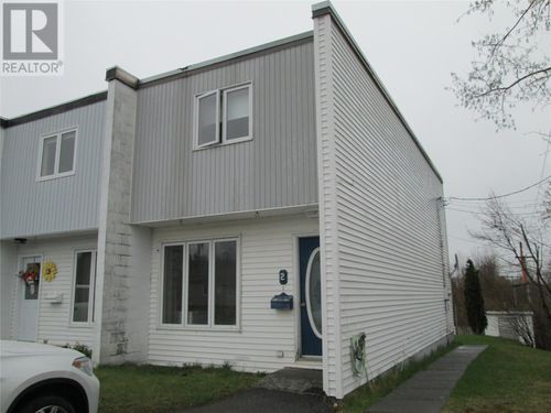 2 O'Neil Avenue, Grand Falls Windsor, NL, A2A2G9 | Card Image