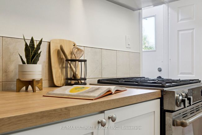 24 Rexway Dr, House other with 4 bedrooms, 2 bathrooms and 3 parking in Georgetown ON | Image 15