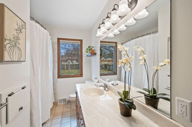 Main floor full bath | Image 12