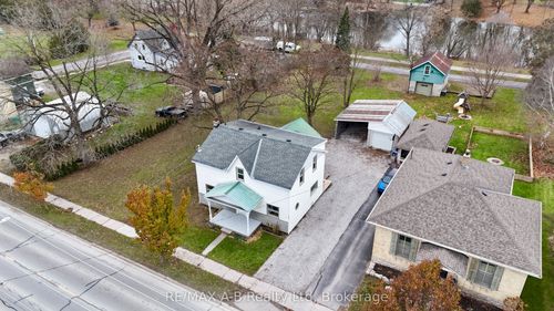 {{alt}} | Card Image