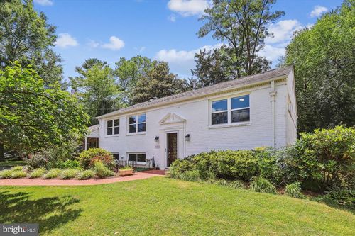 6916 Southridge Dr, MCLEAN, VA, 22101-5465 | Card Image