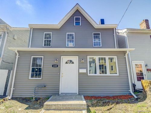 289 1st St, Newburgh, NY, 12550-4837 | Card Image