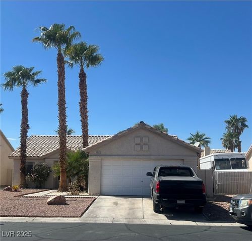 4643 Califa Dr, Las Vegas, NV, 89122-1910 | Card Image