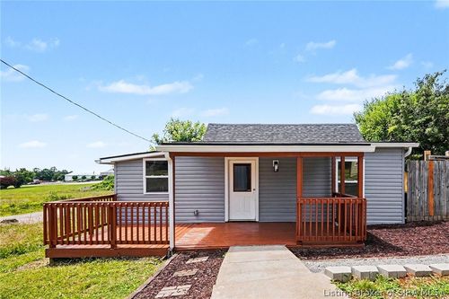 112 Carolyn Ave, Georgetown, IN, 47122-9222 | Card Image