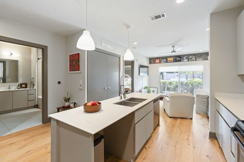 apt-211-1260 Martin St, Nashville, TN, 37203-4898 | Card Image