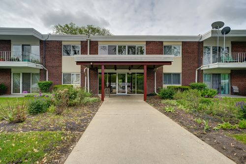 apt-63a-127 N Wolf Rd, Wheeling, IL, 60090-2969 | Card Image