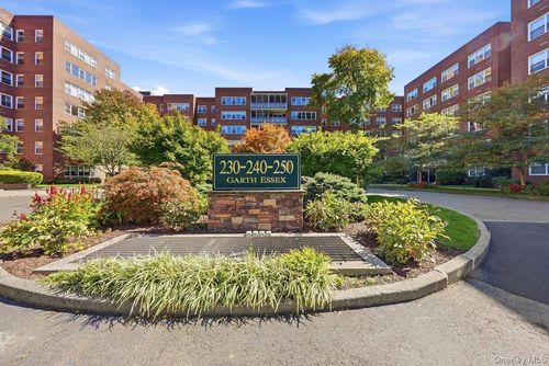 5b3-250 Garth Rd, Scarsdale, NY, 10583-3963 | Card Image