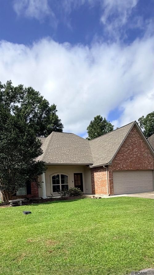 10184 Angela Dr, Denham Springs, LA, 70706-1830 | Card Image