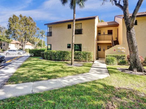 3512-3897 Cocoplum Circle, Coconut Creek, FL, 33063 | Card Image