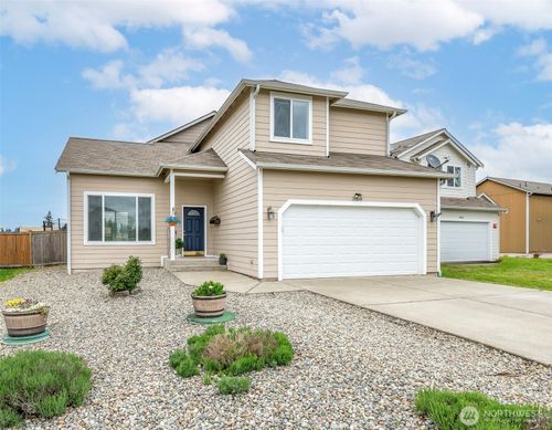 16614 Greenleaf Ave Se, Yelm, WA, 98597-8827 | Card Image