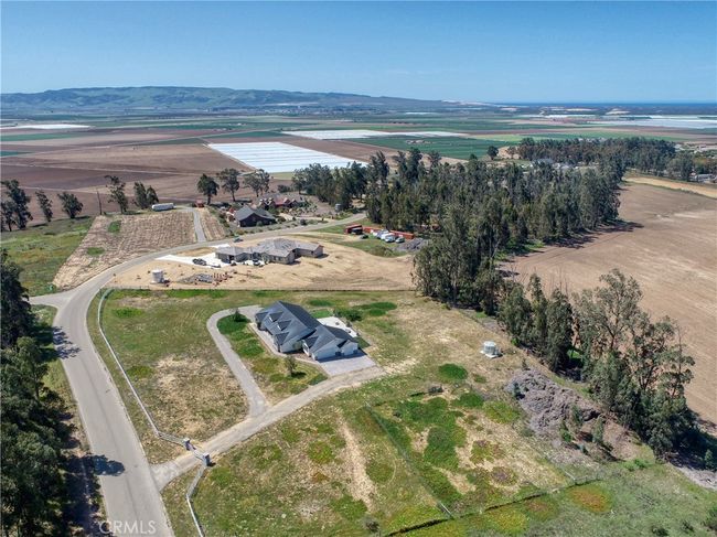 1580 Camino Mariposa, House other with 3 bedrooms, 3 bathrooms and 3 parking in Nipomo CA | Image 58