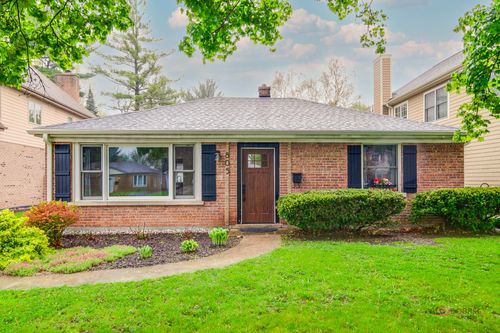 805 E Rockland Rd, Libertyville, IL, 60048-3357 | Card Image