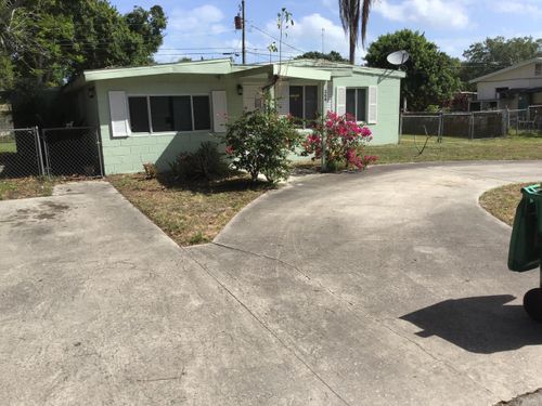 364 Johnston St, Fort Pierce, FL, 34982-7315 | Card Image