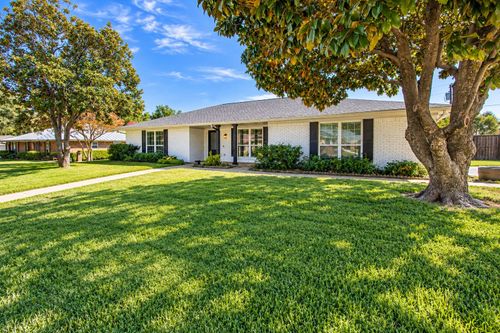 146 Village Estates Dr, Highland Village, TX, 75077-7119 | Card Image