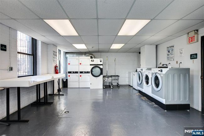 363-37 Mount Prospect, Condo with 3 bedrooms, 2 bathrooms and null parking in Newark NJ | Image 18