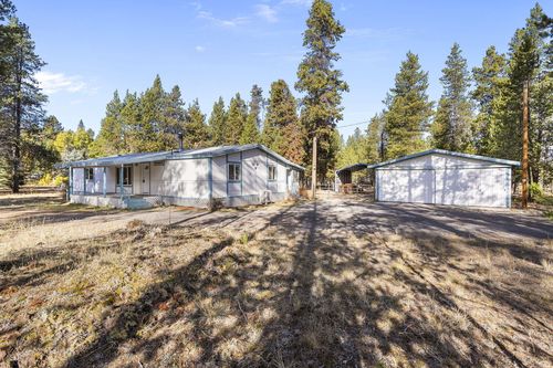15990 Falcon Ln, La Pine, OR, 97739-9788 | Card Image