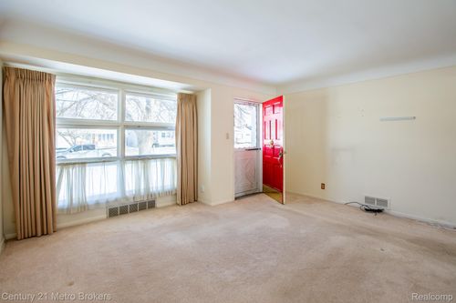 3822 Whittier Ave, Flint, MI, 48506-3161 | Card Image