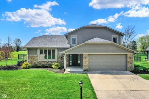 3037 Golfview Dr, Greenwood, IN, 46143-9584 | Card Image