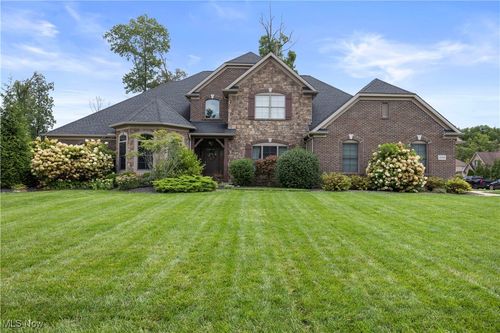 20745 Evergreen Trl, North Royalton, OH, 44133-6194 | Card Image