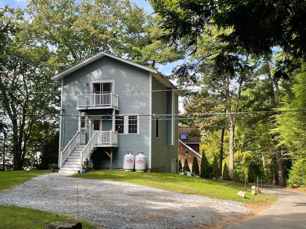 Water St, Sandown, NH 03873
