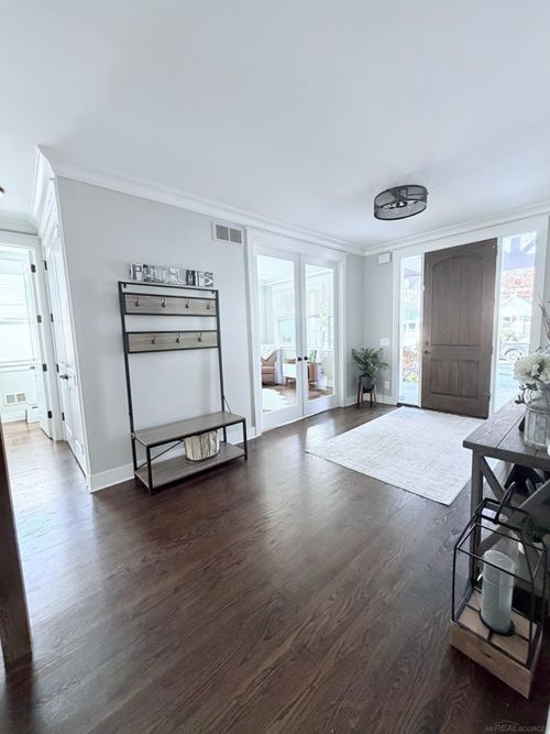 628 N Gainsborough Ave, Royal Oak, MI, 48067-1939 | Card Image