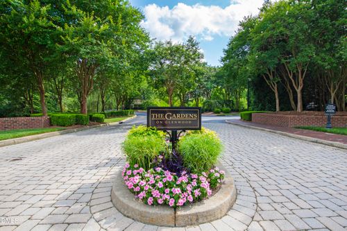 205-2813 Market Bridge Ln, Raleigh, NC, 27608-1390 | Card Image