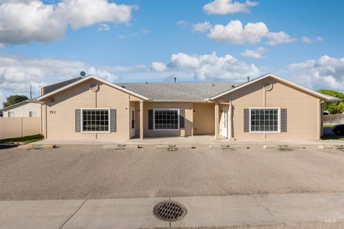 727 N Stampede Ct., Nampa, ID, 83687 | Card Image