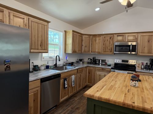 3872 York Hwy, Gainesboro, TN, 38562-5175 | Card Image