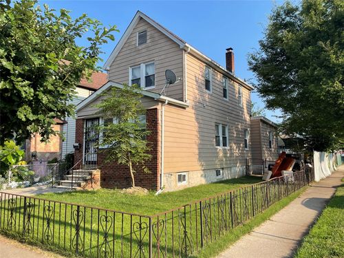 221 114th Ave, Cambria Heights, NY, 11411-1217 | Card Image