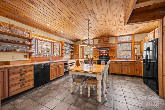 63 Chestnut Forest Rd, House other with 3 bedrooms, 3 bathrooms and null parking in Fairview NC | Image 17