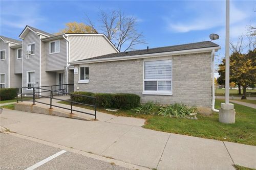 5-492 Grey St, Brantford, ON, N3S7S6 | Card Image