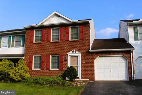 207 Forest Cir, PALMYRA, PA, 17078-9747 | Card Image