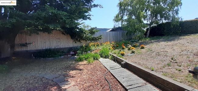 136 Castle Ct, Home with 2 bedrooms, 2 bathrooms and 2 parking in Fortuna CA | Image 21