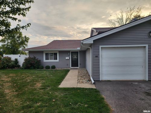 90 Brookside Pl, Springfield, IL, 62704-5702 | Card Image