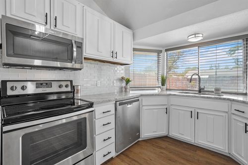 425 Rollingridge Ln, Garland, TX, 75043-2917 | Card Image
