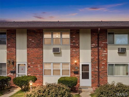7568 Hazelcrest Dr, Hazelwood, MO, 63042-2204 | Card Image