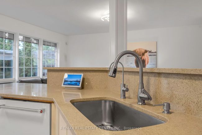 808 Mckay Cres, House attached with 3 bedrooms, 3 bathrooms and 2 parking in Milton ON | Image 25