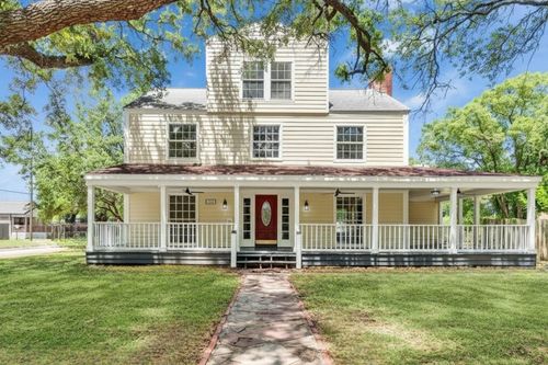 230 9th Avenue, Texas City, TX, 77590 | Card Image