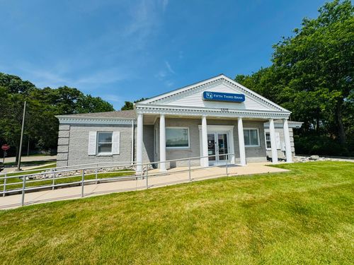 4815 Okemos Rd, Okemos, MI, 48864-1623 | Card Image
