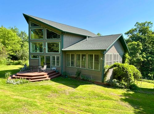 1815 Whitetail Rd, Decorah, IA, 52101-7392 | Card Image