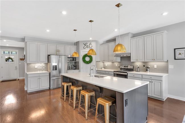 205 Regency Dr, House other with 5 bedrooms, 3 bathrooms and 2 parking in Eighty Four PA | Image 11