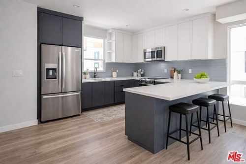 1-6702 Balboa Boulevard, Van Nuys, CA, 91406 | Card Image