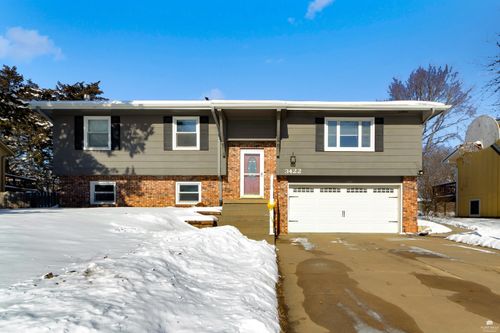 3422 Chimney Rock Rd, Manhattan, KS, 66503-2408 | Card Image