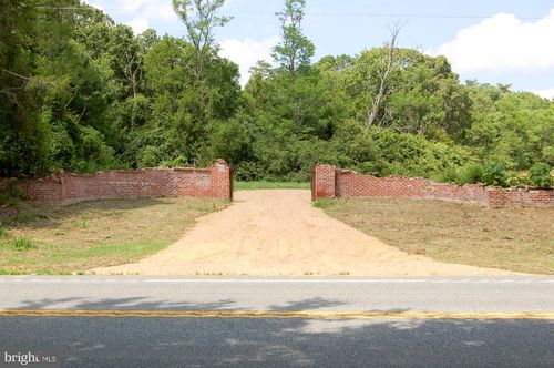 000 Tidewater Trl, Rappahannock Academy, VA, 22538 | Card Image
