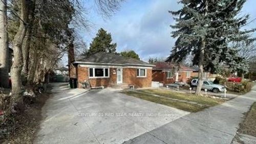10 Beattie Ave, Etobicoke, ON, M9W2M3 | Card Image