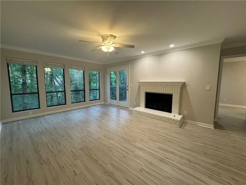 307 Warm Springs Cir, Roswell, GA, 30075-4967 | Card Image