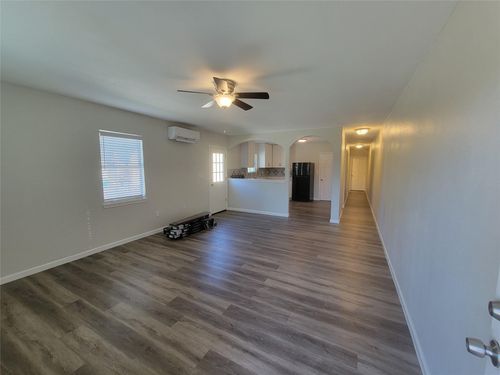 a-and-b-715 11th St, San Leon, TX, 77539-2667 | Card Image